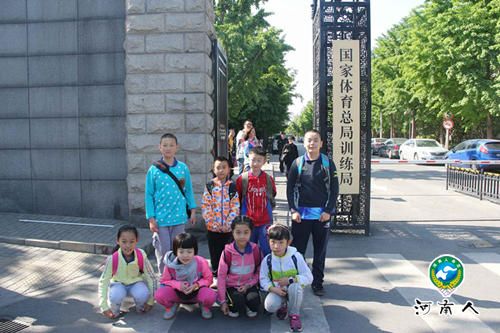 郑州“乒乓星”走进国家队 刘国梁：你们比我小时候幸运多了