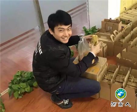 河南穷小伙网上卖农特产 创业当董事长月入20万