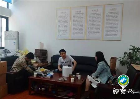 河南穷小伙网上卖农特产 创业当董事长月入20万