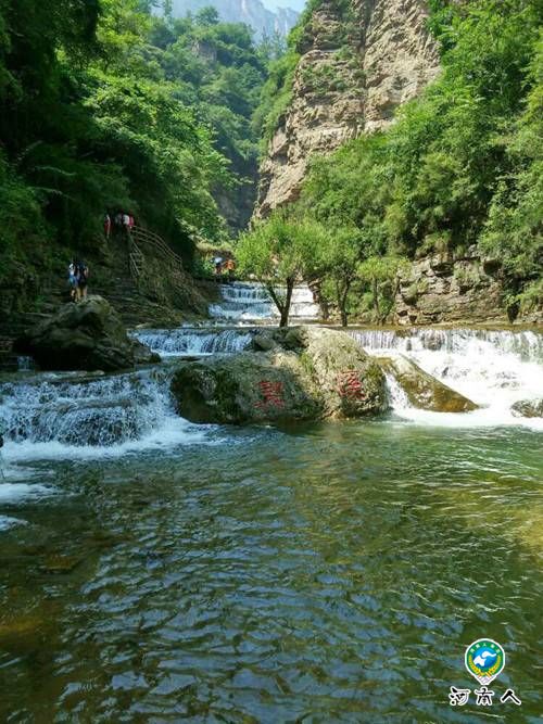 “尊师重教”太行大峡谷景区特推出感恩教师门票免费活动