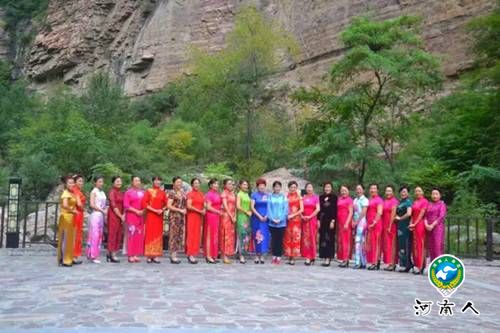 一场唯美的旗袍秀视觉盛宴秀在太行大峡谷的清秋