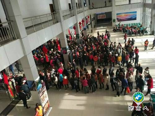 春色撩人洛阳白云山春游又现小高峰